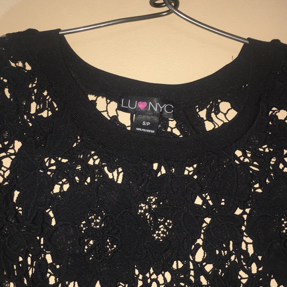 Lace top - Picture 3 of 3